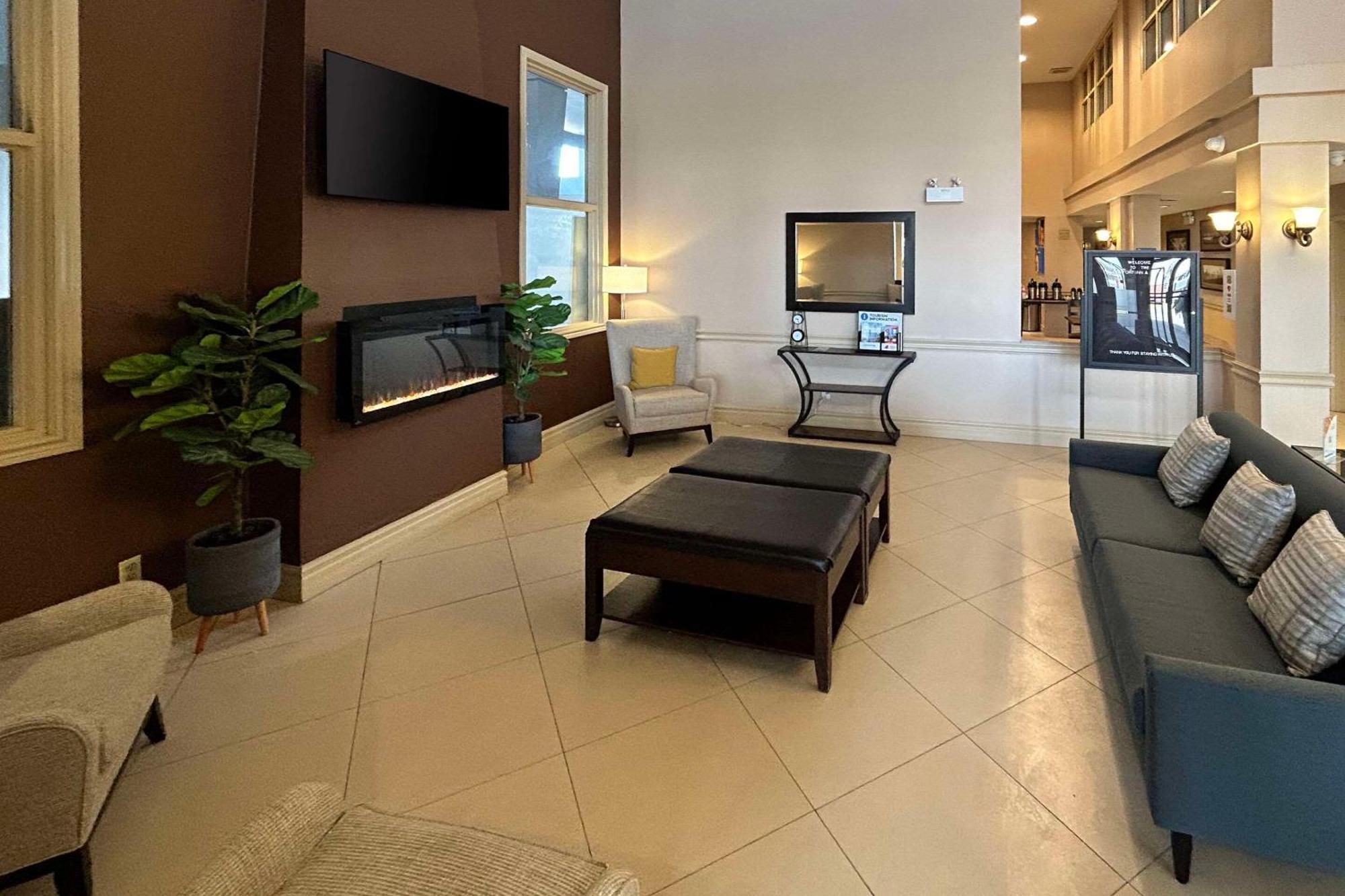 Comfort Inn & Suites Ambassador Bridge Windsor Eksteriør bilde